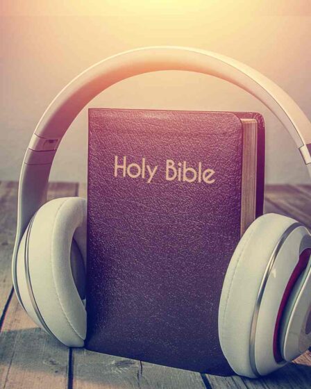 App para ouvir a bíblia