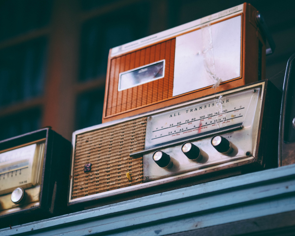 Ouça músicas dos anos 70, 80 e 90 grátis