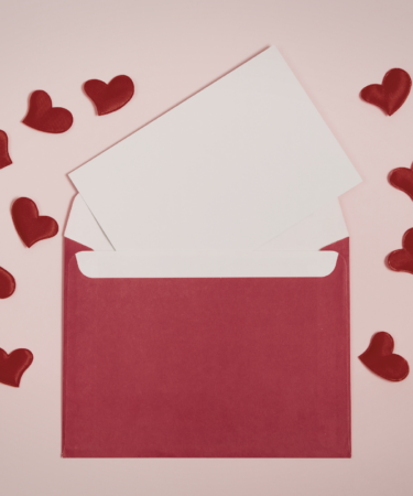 O Destino Lhe Enviou Uma Carta de Amor