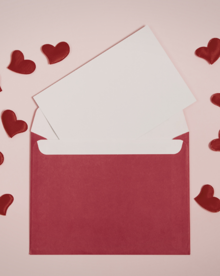 O Destino Lhe Enviou Uma Carta de Amor